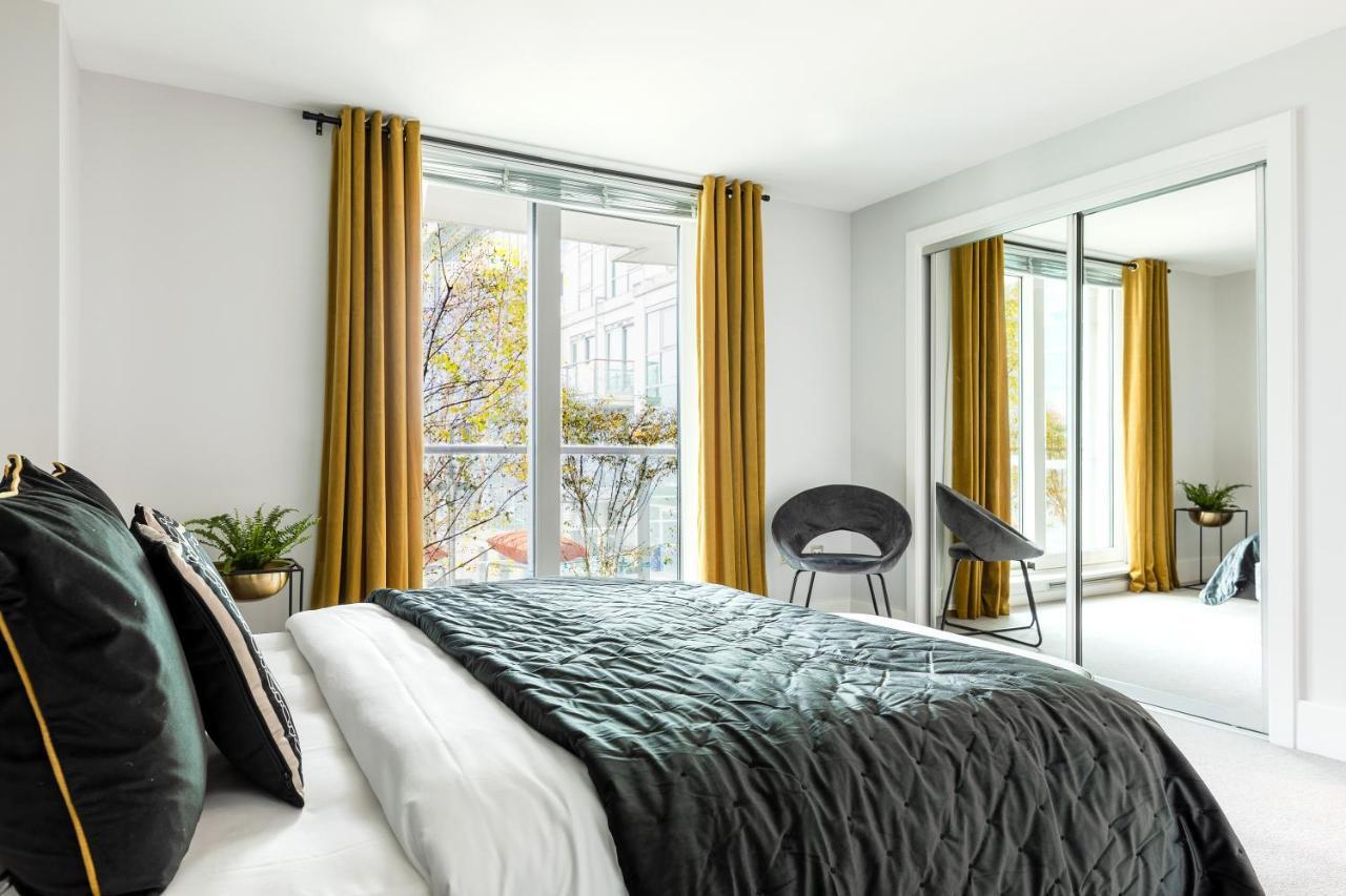 Best Thames View In Town! Large Luxxe Nomad Design Family Home Londýn Exteriér fotografie
